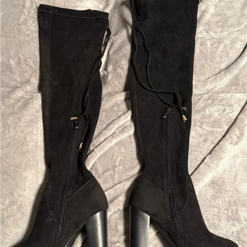 VEPOSE Black Over-the-Knee Boots size 6 U.S